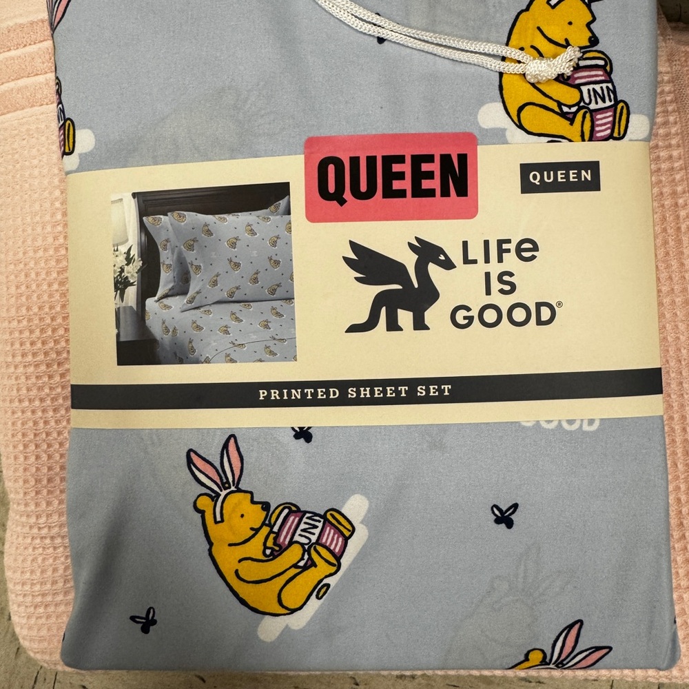 NWT Winnie the Pooh Life is Good Easter Theme Queen Printed Sheet Set - Gray